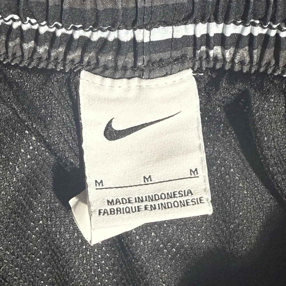 Nike Swim Trunks Shorts Stripe Breaker Black Men's Size Medium NESSD545-001